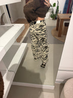 Zebra jeans